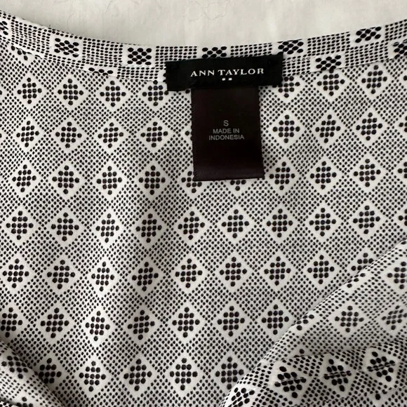 Blouse - Picture 2 of 2